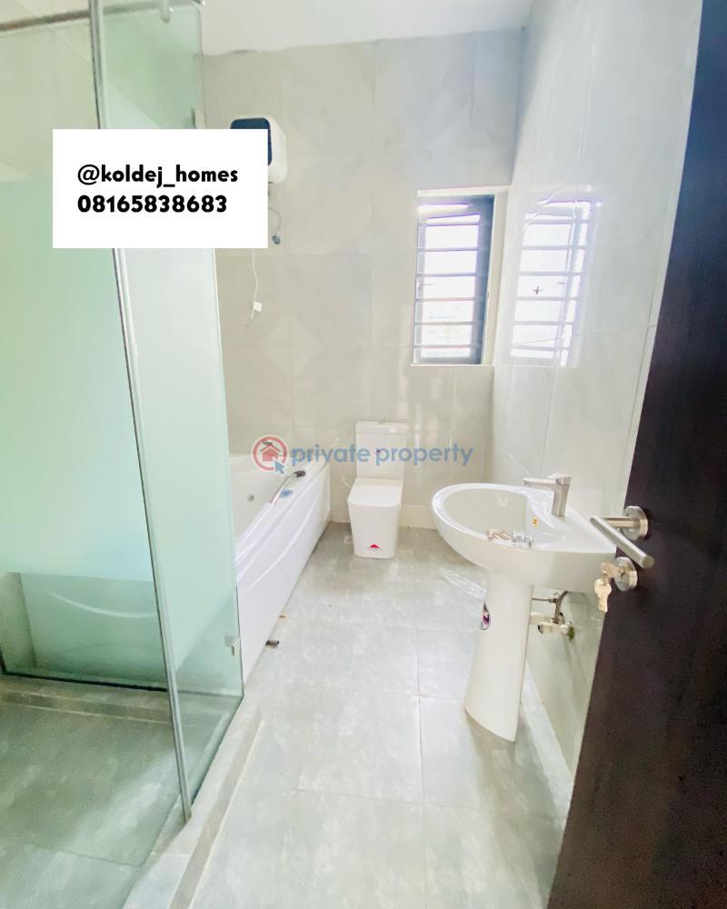 5 bedroom Detached Duplex For Sale Magodo GRA Phase 2 Kosofe/Ikosi Lagos - 1