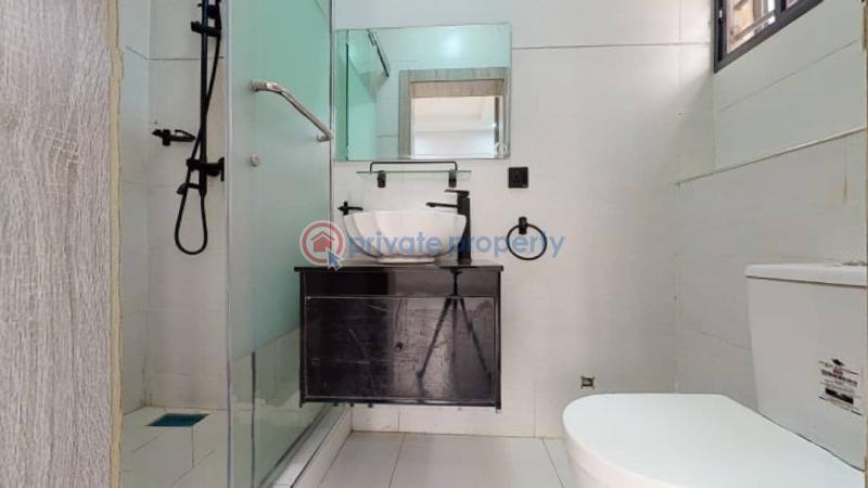 5 bedroom House For Sale Ado Road Along Lekki Expressway Lagos - 1