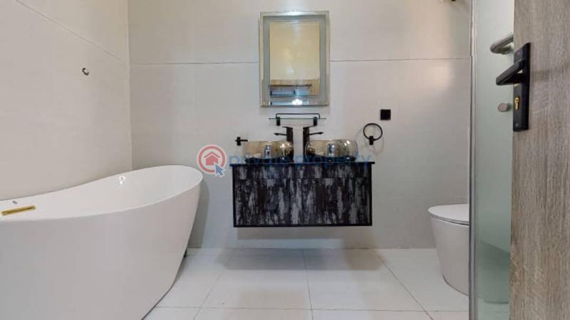 5 bedroom House For Sale Ado Road Along Lekki Expressway Lagos - 2