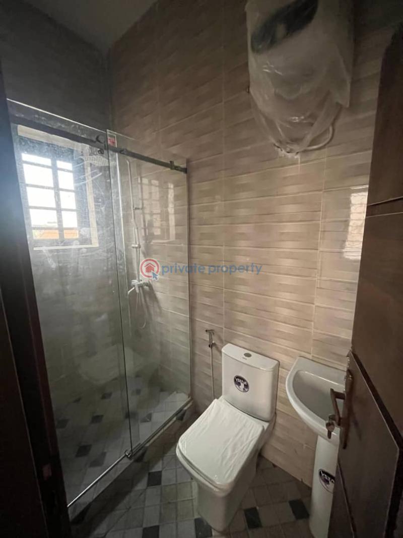 5 bedroom Detached Duplex For Sale Magodo GRA Phase 1 Ojodu Lagos - 5