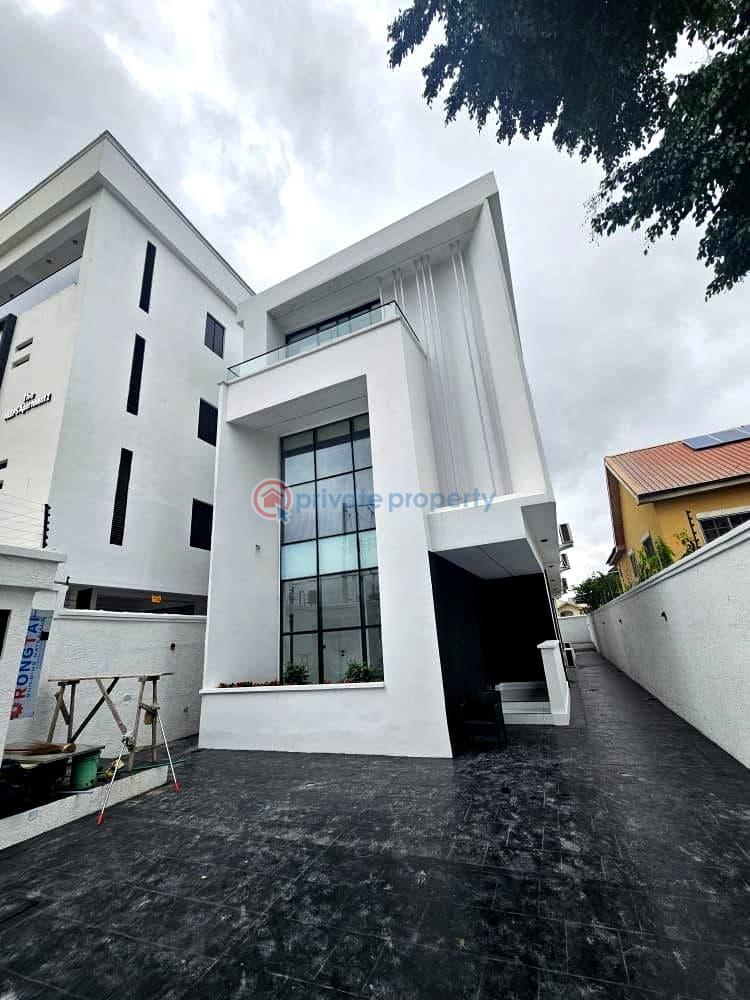 5 bedroom Detached Duplex For Sale Lekki Phase 1 Lagos
