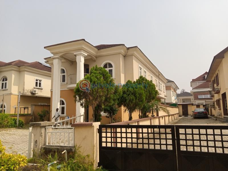 4 bedroom House For Sale Carlton Gate Estate Lekki Lagos - 1
