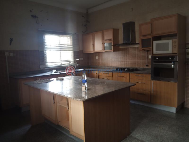 4 bedroom House For Sale Carlton Gate Estate Lekki Lagos - 4