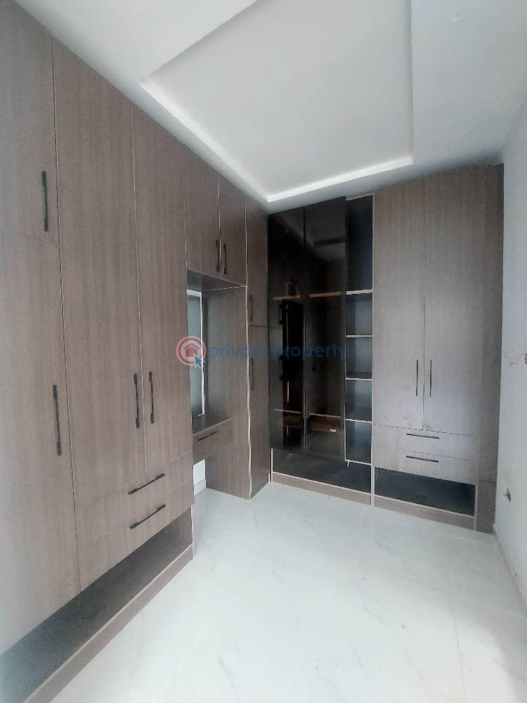 5 bedroom Semi detached Duplex For Sale Magodo GRA Phase 2 Kosofe/Ikosi Lagos - 1