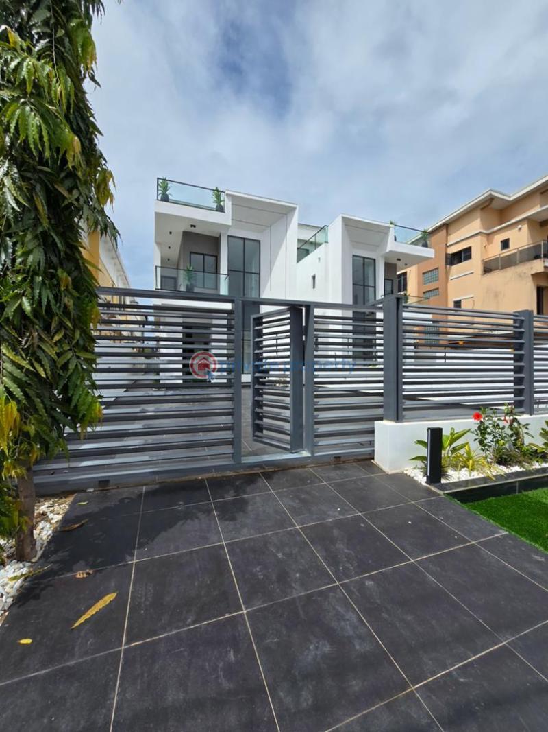 5 bedroom Detached Duplex For Sale Chevron Drive Lekki Lagos - 10