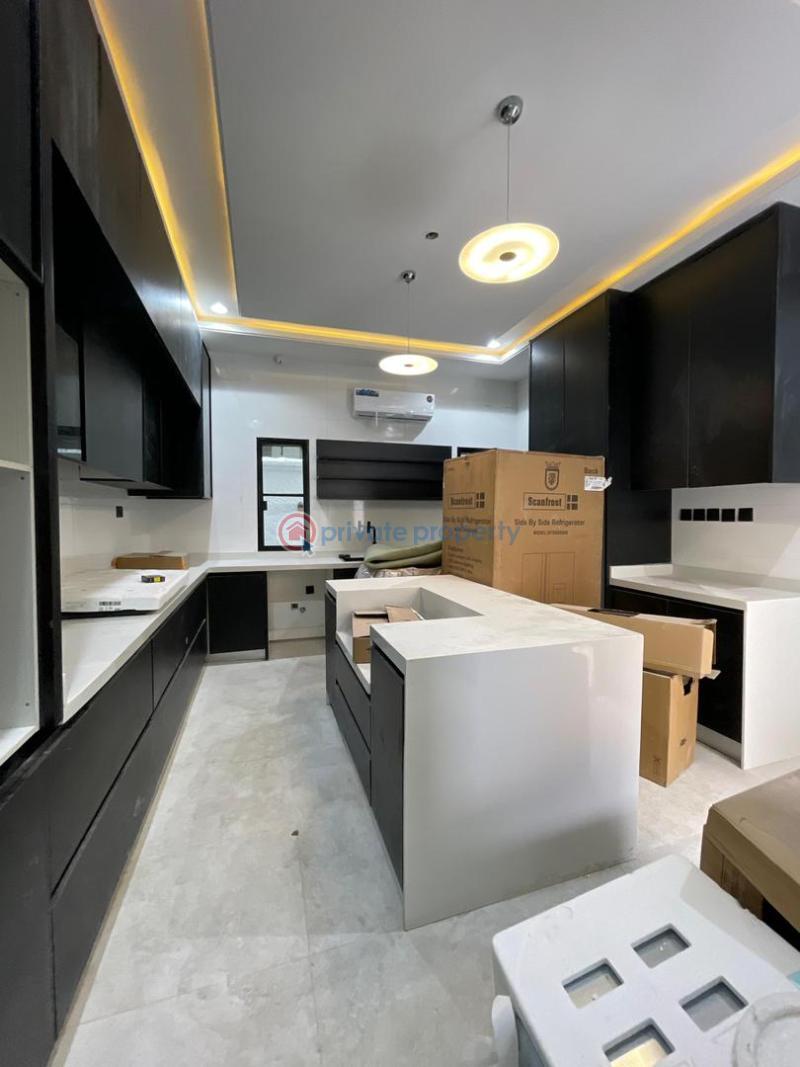 5 bedroom Detached Duplex For Sale Lekki Phase 1 Lagos - 3