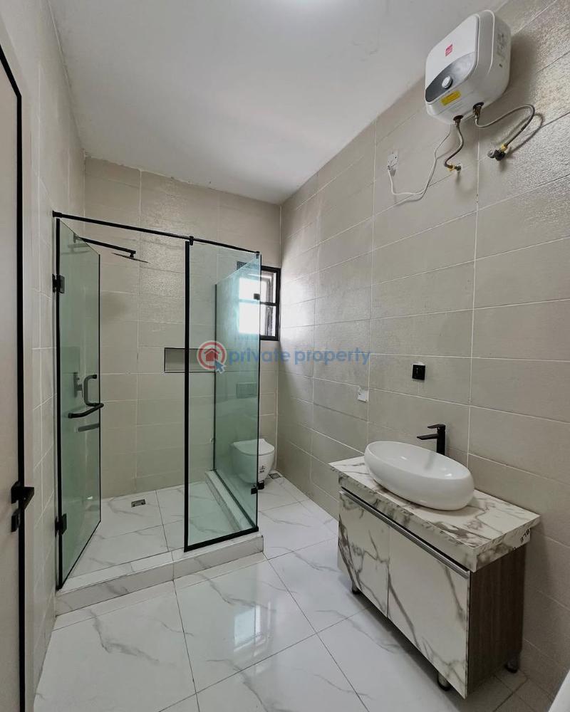 5 bedroom Detached Duplex For Sale Lekki Lagos - 1