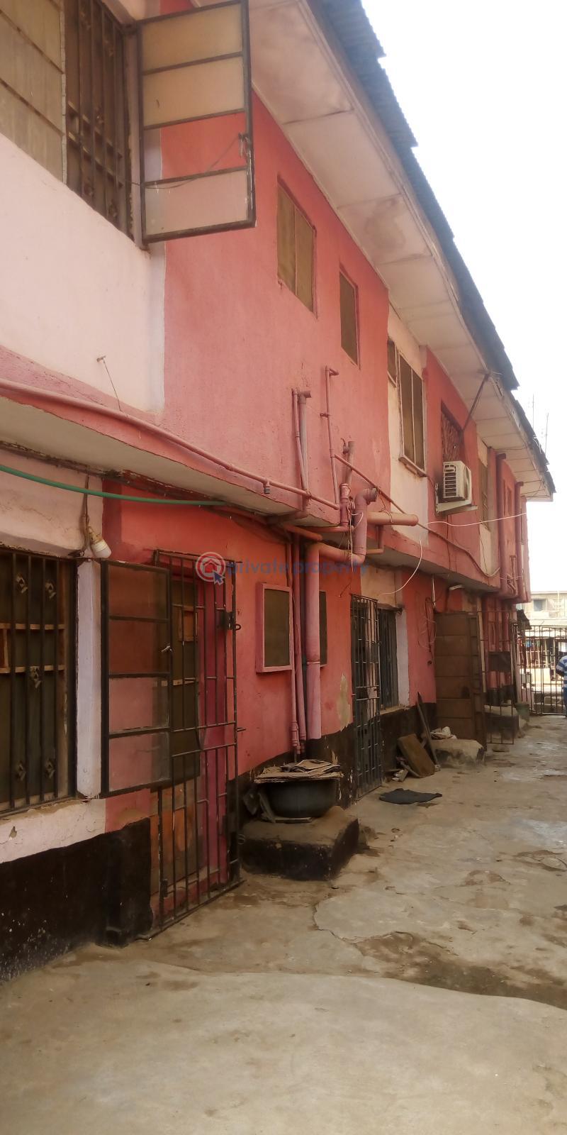2 bedroom Flat & Apartment For Sale Fadu Avenue Ejigbo Isolo Lagos - 4