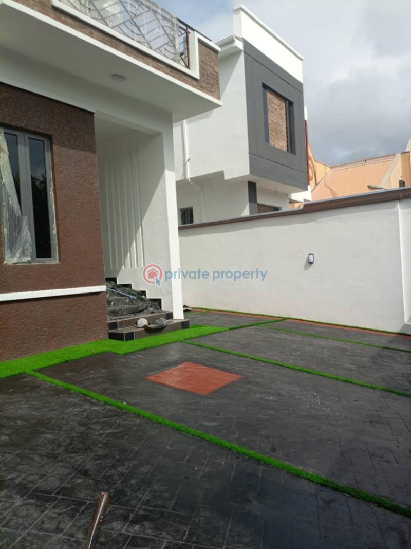5 bedroom House For Sale Awuse Est, Opebi Ikeja Lagos - 1