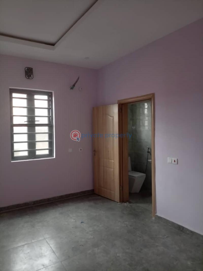 5 bedroom House For Sale Awuse Est, Opebi Ikeja Lagos - 3