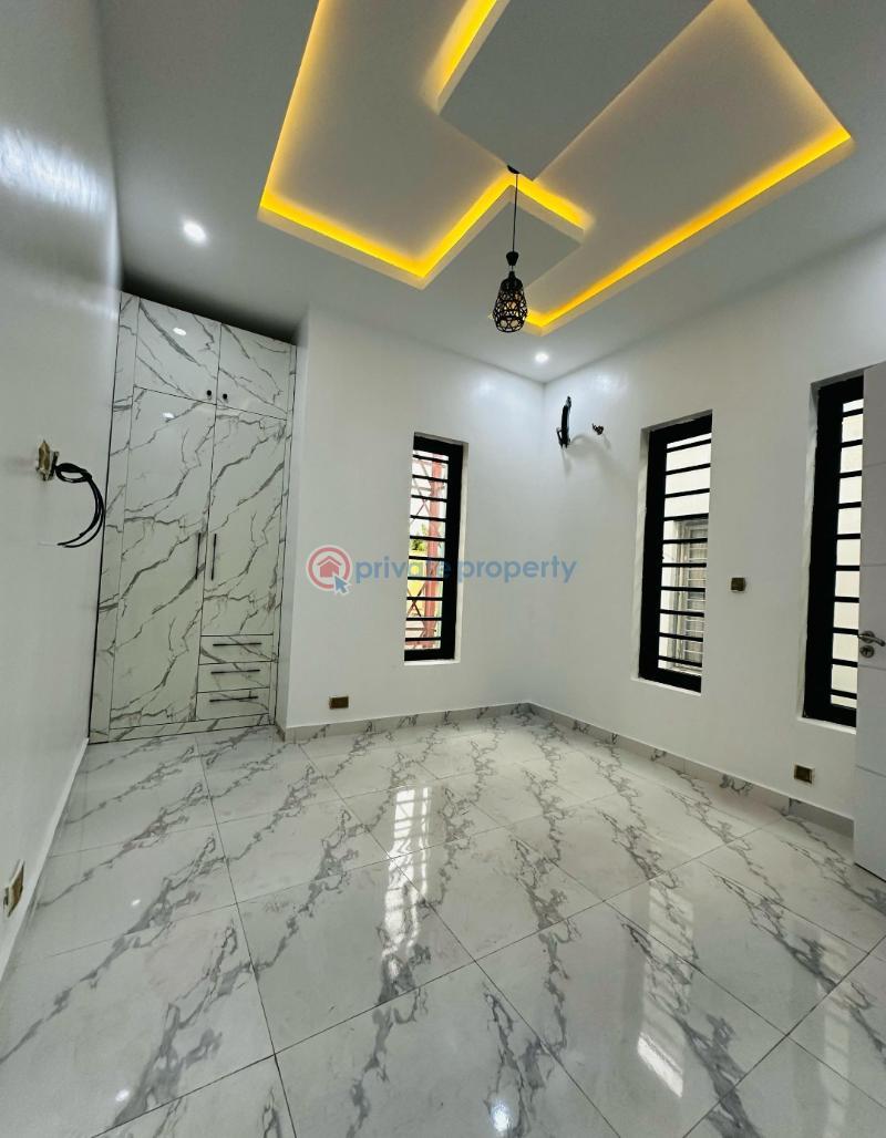 5 bedroom Detached Duplex For Sale Omole Phase 2 Ojodu Lagos - 4
