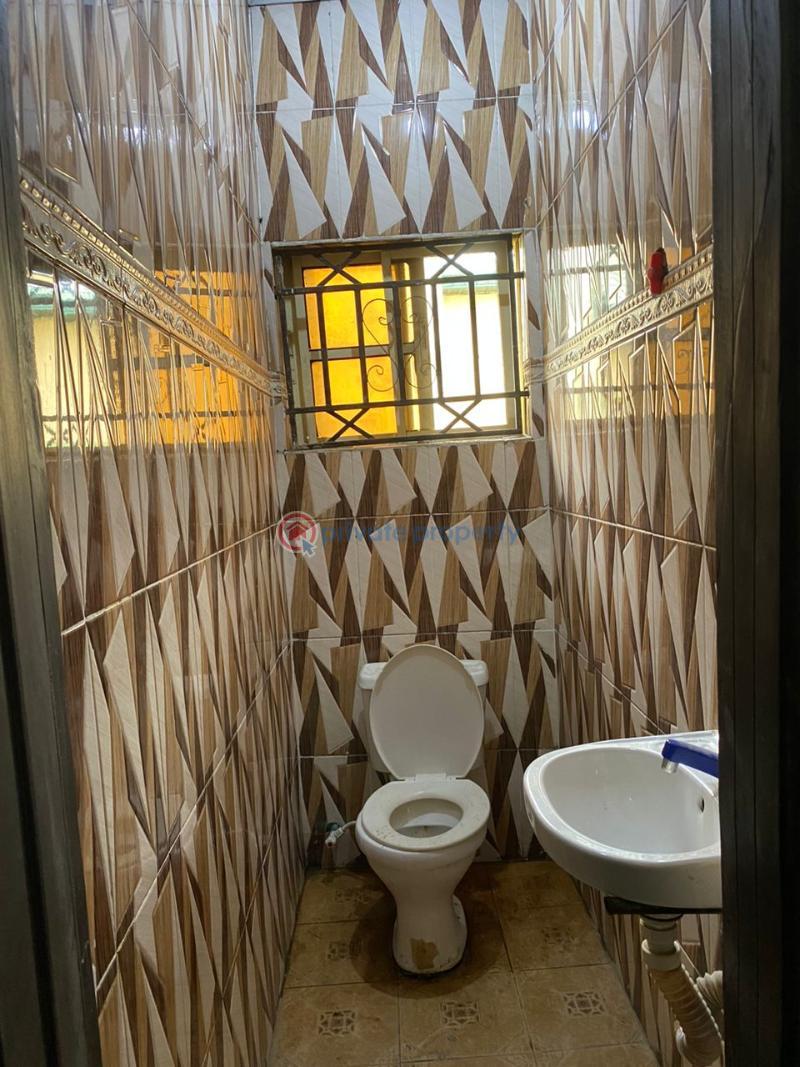 5 bedroom Commercial Property For Rent Gbagada Lagos - 3