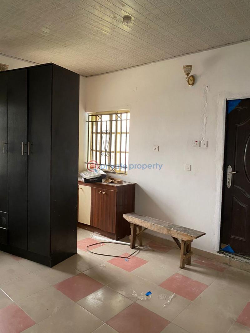 5 bedroom Commercial Property For Rent Gbagada Lagos - 6