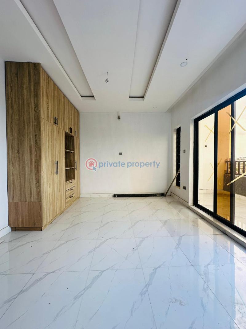 5 bedroom Detached Duplex For Sale Magodo GRA Phase 2 Kosofe/Ikosi Lagos - 1