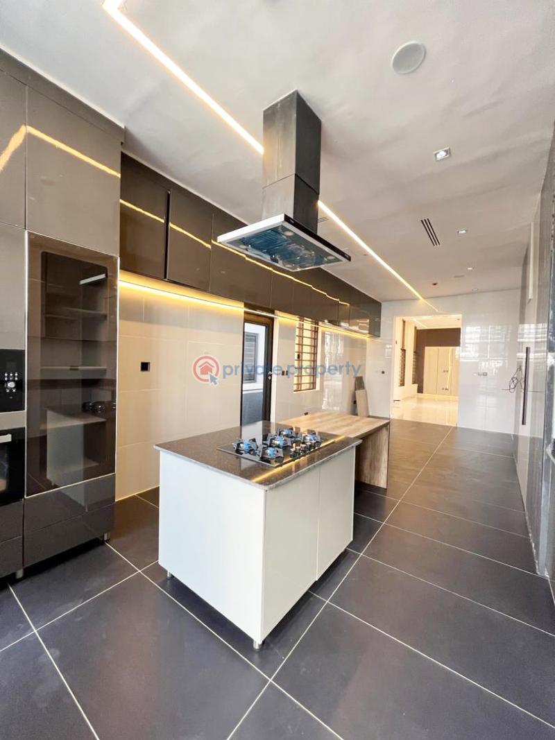 5 bedroom Detached Duplex For Sale Lekki County Ikota Lekki Lagos - 3