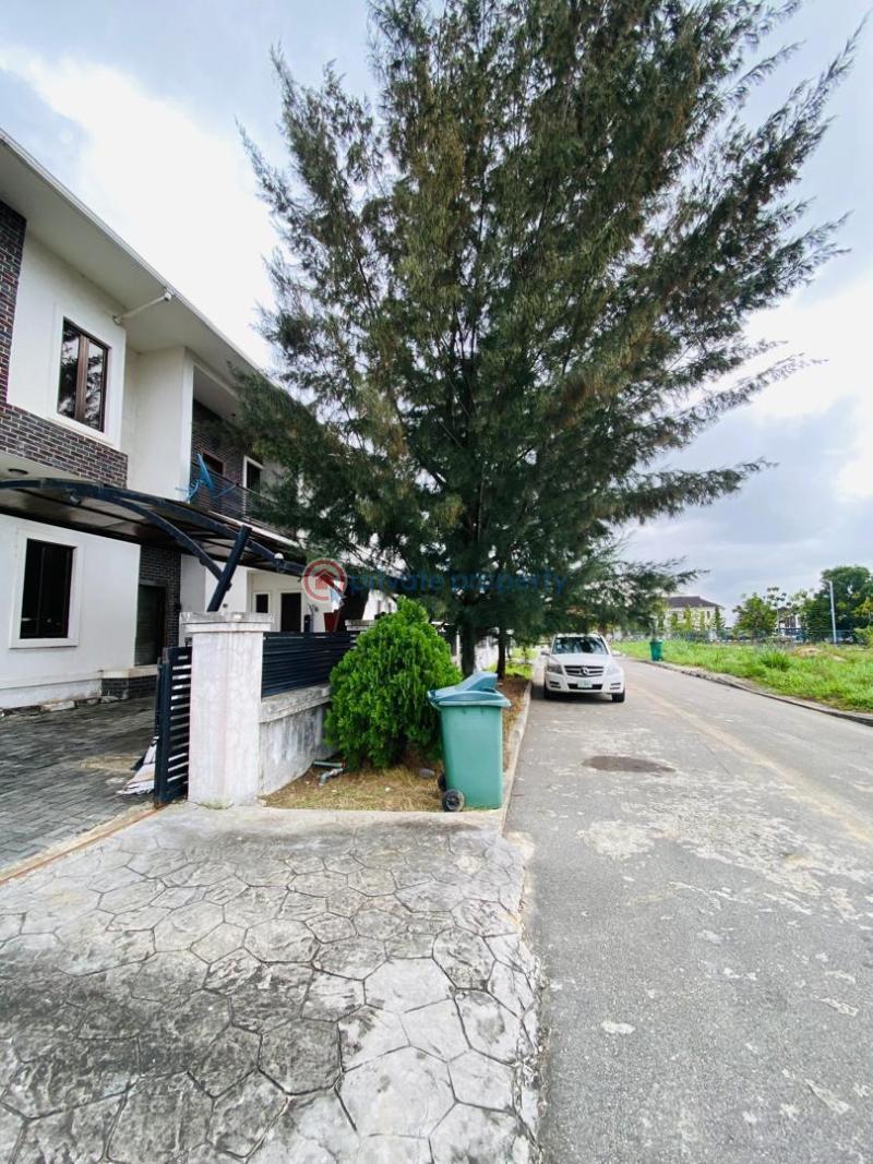 5 bedroom Detached Duplex For Rent Lake View Estate Victoria Garden City Lekki Lagos - 2