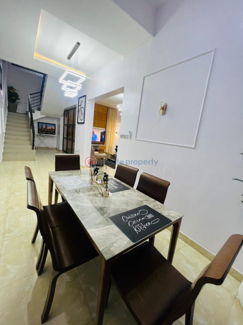 5 bedroom House For Sale Carlton Gate Estate Ibadan Oyo - 9