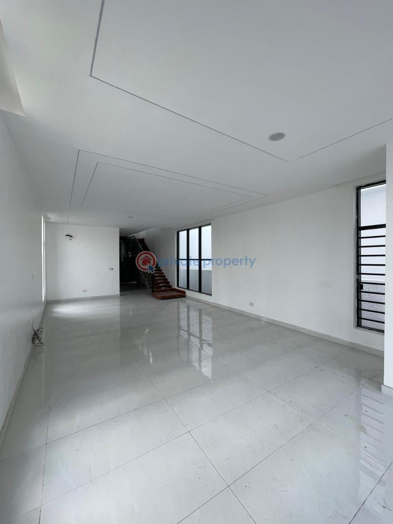 5 bedroom Detached Duplex For Sale Lekki Lagos - 1