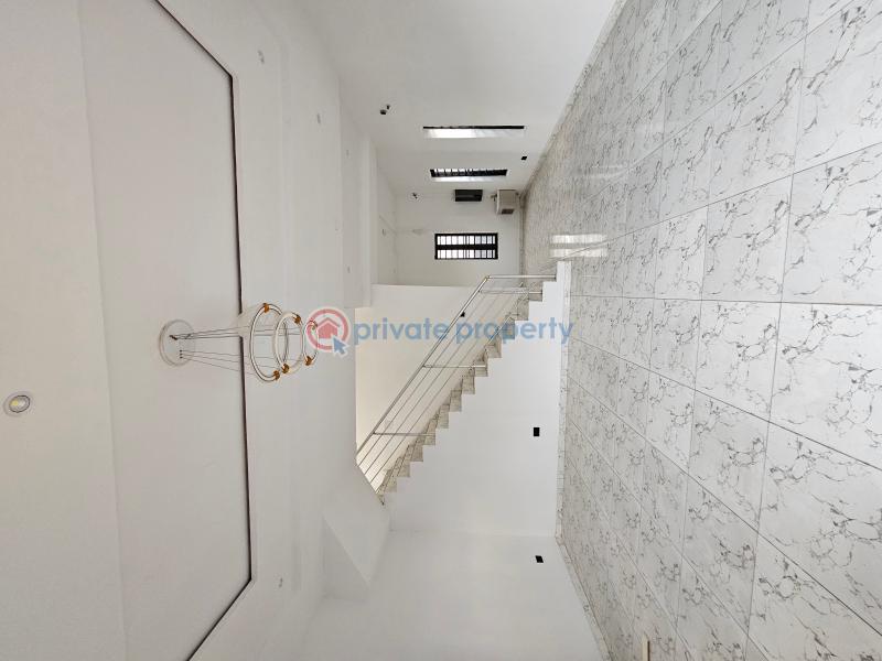 5 bedroom House For Sale Thomas Estate Ajah Lagos - 1