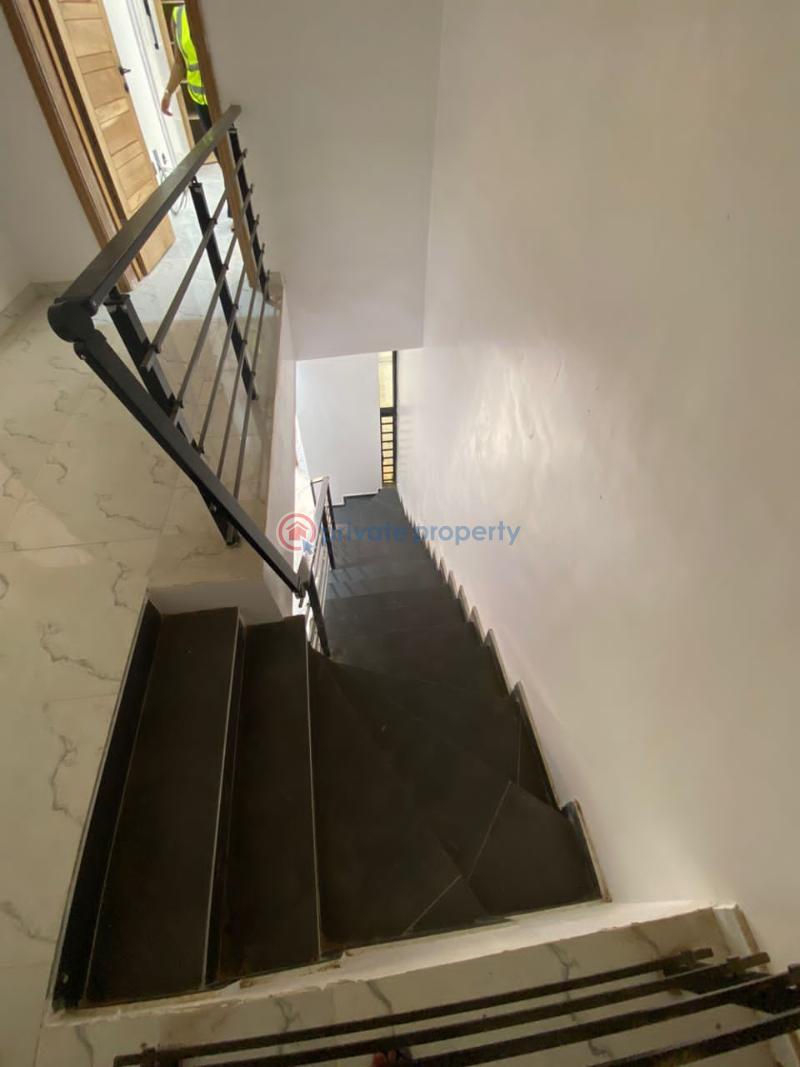 5 bedroom Detached Duplex For Sale Chevron Drive Lekki Lagos - 5