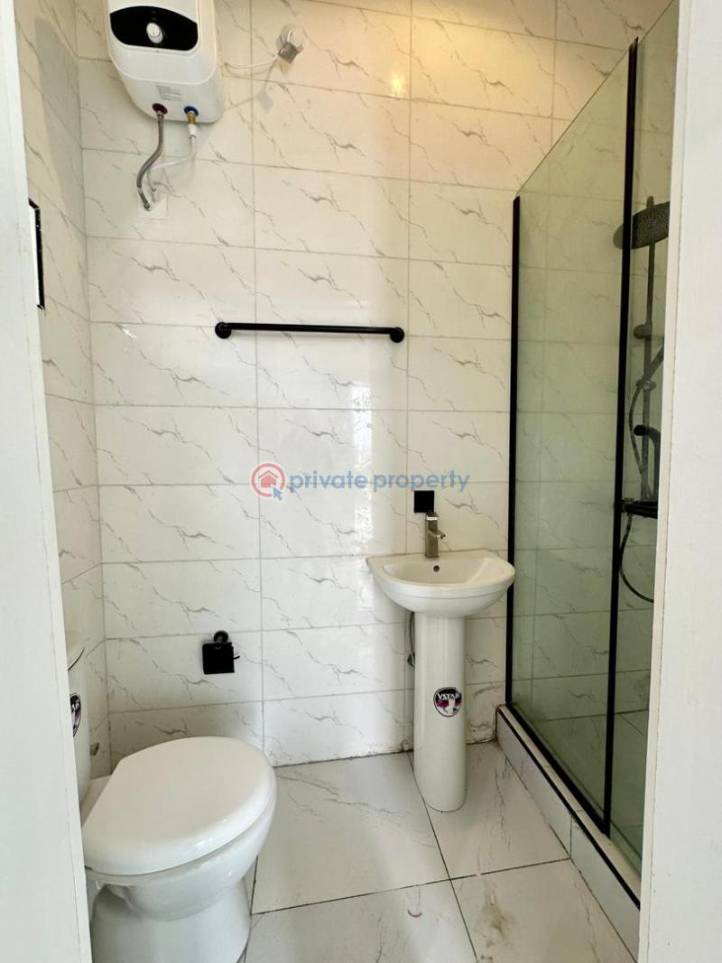 5 bedroom Detached Duplex For Sale Chevron Drive Lekki Lagos - 18