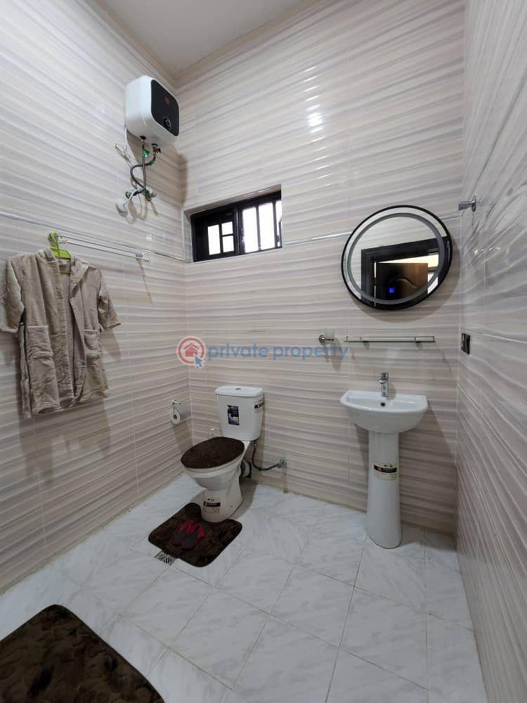 5 bedroom Detached Duplex For Sale Chevron Drive Lekki Lagos - 7