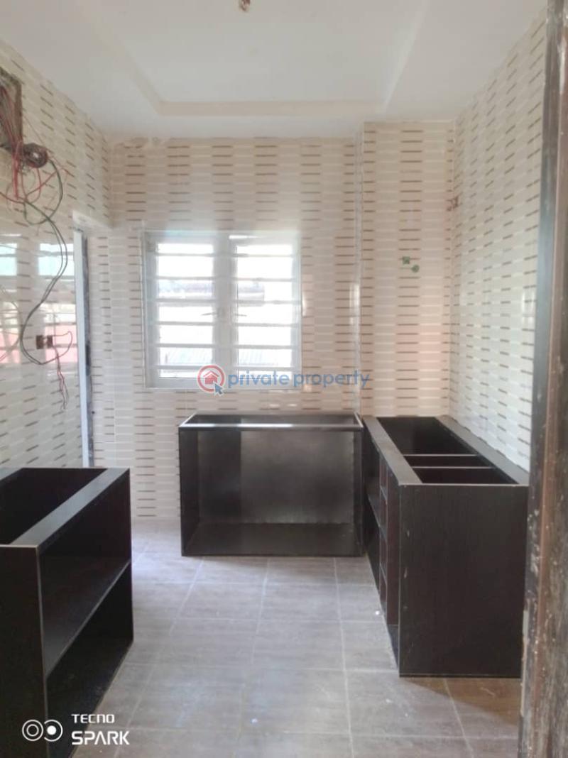 3 bedroom Flat & Apartment For Rent Off Edun Land Alagomeji Yaba Lagos - 0