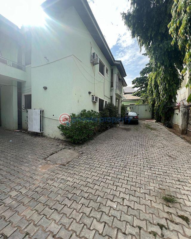 6 bedroom House For Sale Jahi Abuja Phase 2  - 4