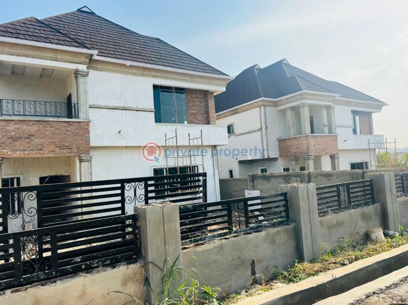 4 bedroom House For Sale Carlton Gate Estate Ibadan Oyo - 1