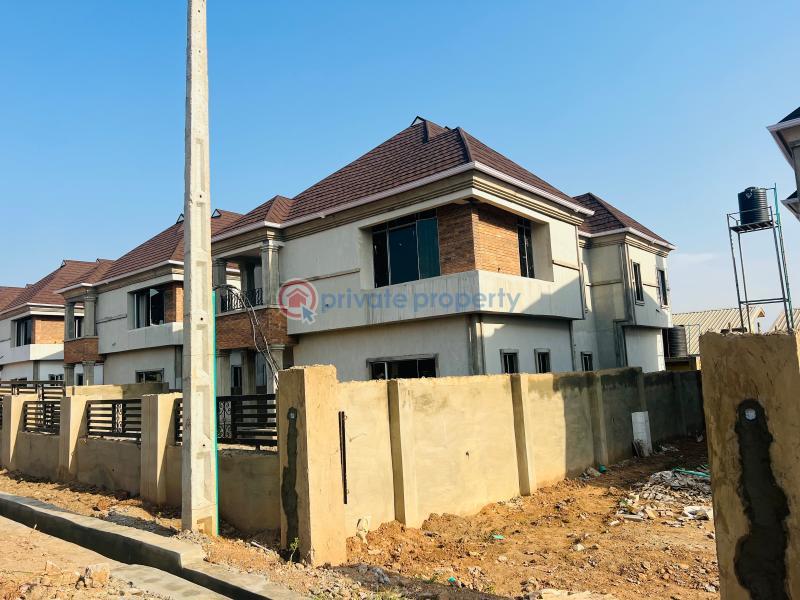 For sale 4 bedroom House Carlton Gate Estates Ibadan Oyo (PID 3PADQZ