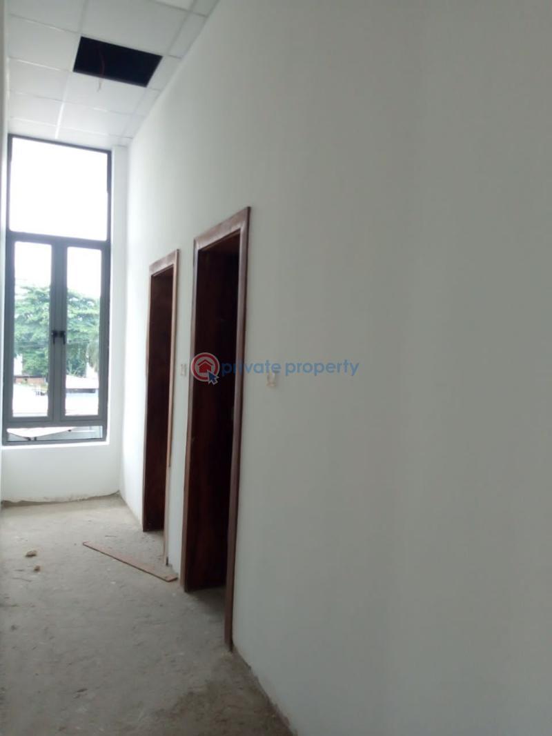3 bedroom House For Rent Ajose Adeogun Off Victoria Island Lagos - 4