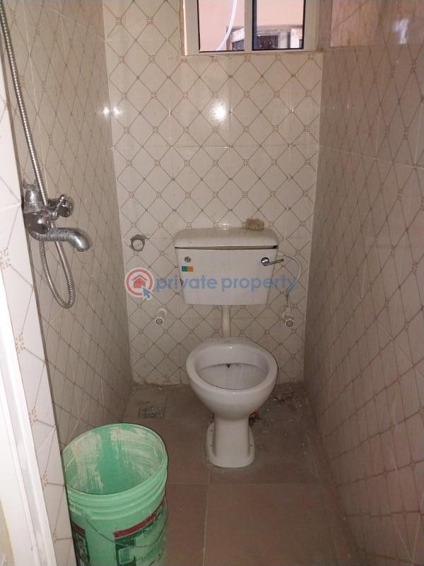 Self Contain For Rent Alagomeji Yaba Lagos - 3