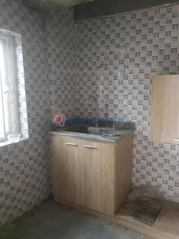 For rent 3 bedroom Flat & Apartment Obanikoro Estate, Obanikoro