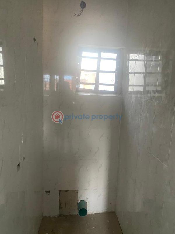 2 bedroom Block Of Flats For Sale Alagomeji Yaba Lagos - 3