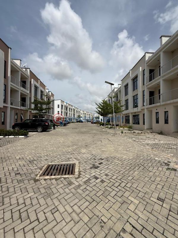 4 bedroom Terraced Duplex For Sale Igbokosu Osapa London Lekki Lagos - 5