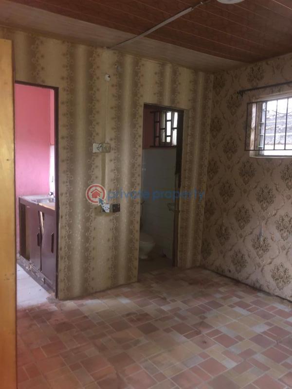 1 bedroom Self Contain For Rent Sabo Yaba Lagos - 5