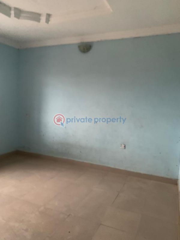 3 bedroom Self Contain For Rent Opposite Fehintola Complex, Elebu. Akala Express Ibadan Oyo - 10