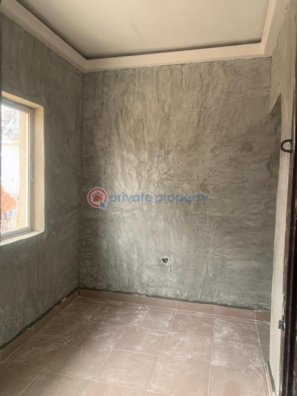 1 bedroom Self Contain For Rent Shomolu Lagos - 6