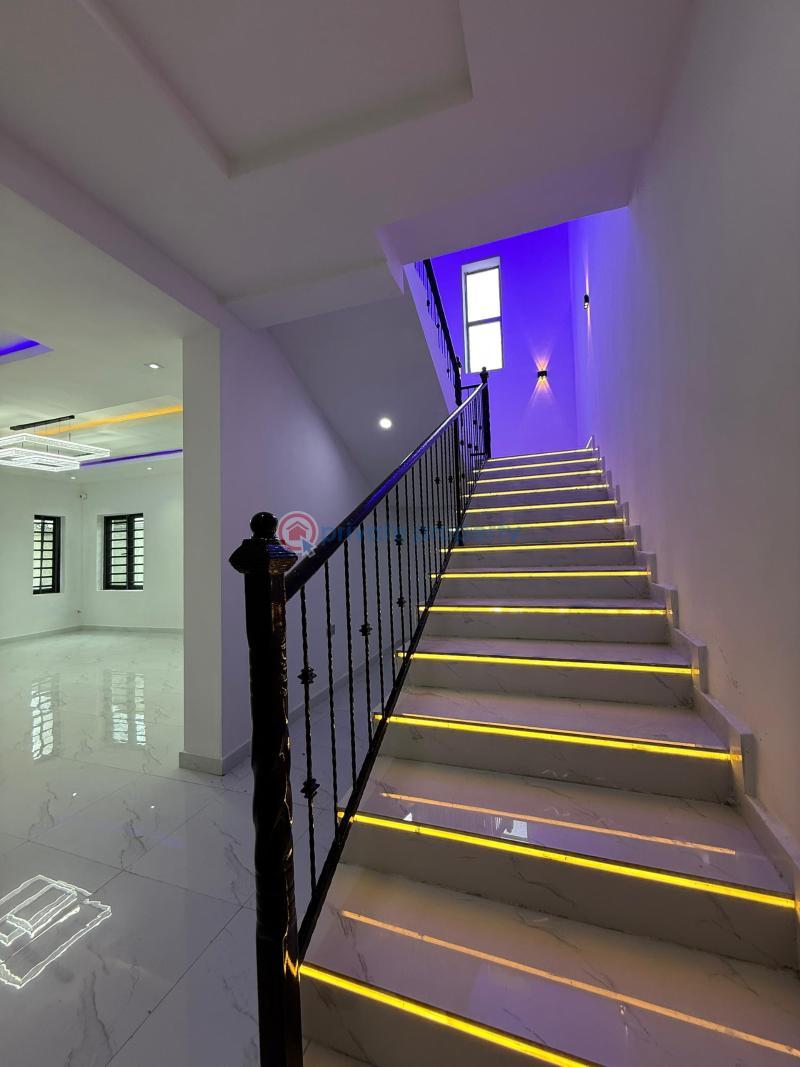 A 4 bedroom detached duplex + bq + inverter - 10 4 bedroom Detached Duplex For Sale Blue Gate Estate Oluyole Estate Ibadan Oyo - 10