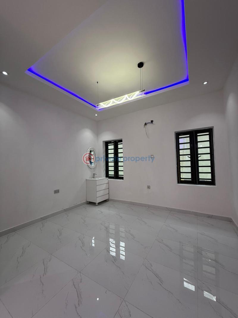 4 bedroom Detached Duplex For Sale Blue Gate Estate Oluyole Estate Ibadan Oyo - 3