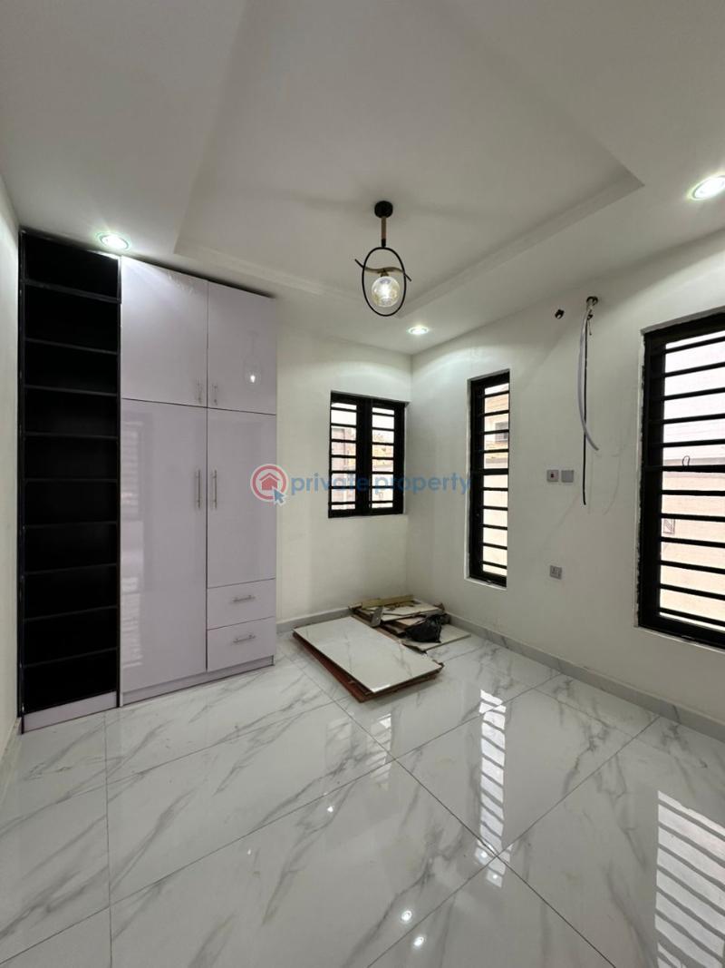 Standard 4 bedroom semi detached duplex - 10 4 bedroom Semi detached Duplex For Sale Carlton Gate Estate, Akobo, Ibadan Akobo Ibadan Oyo - 10