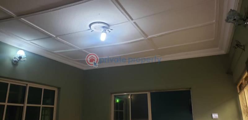 5 bedroom Bungalow For Sale At Kute Off Akala Wofun Area Ibadan. Ibadan Oyo - 5