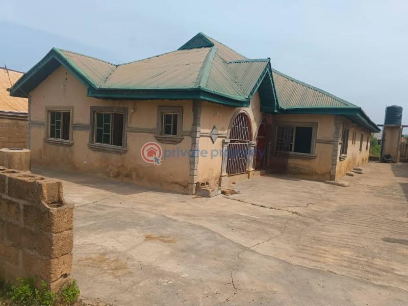 Detached Bungalow For Sale Alakuta Ibadan Oyo - 6
