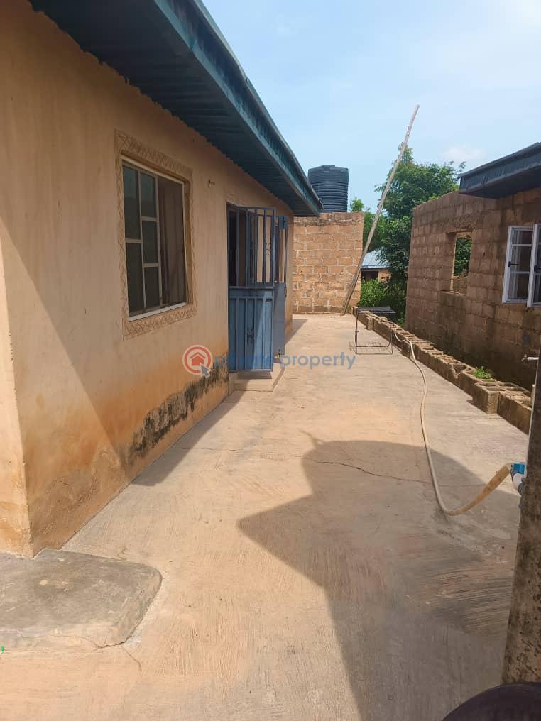 Detached Bungalow For Sale Alakuta Ibadan Oyo - 1