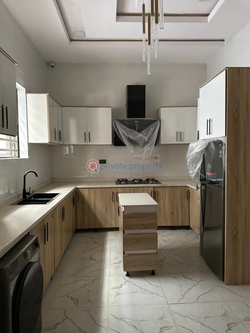 4 bedroom House For Rent Gra Ikota Lekki Lagos - 14