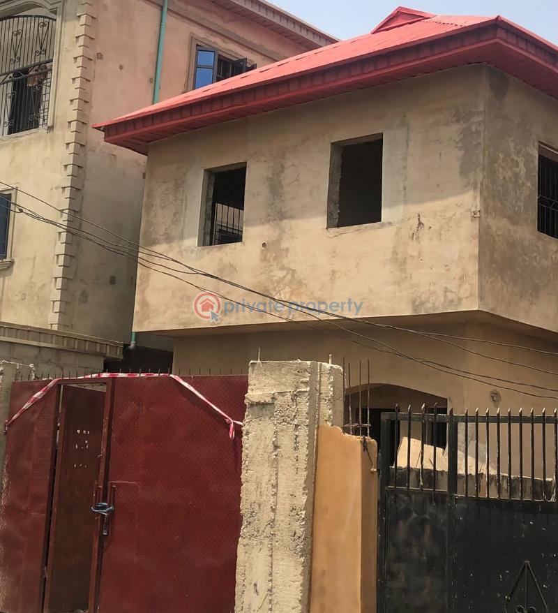 2 bedroom House For Rent Off Pedro Road Shomolu Lagos
