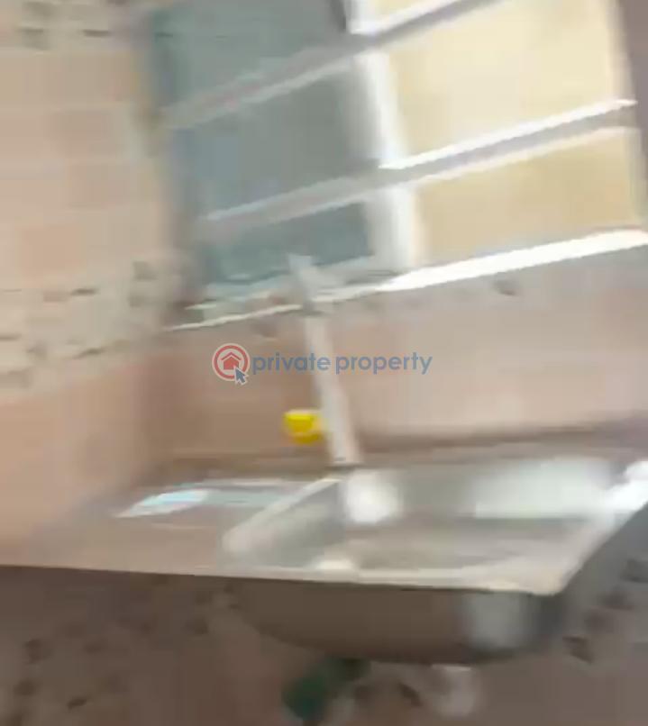 1 bedroom Self Contain For Rent Iwaya Yaba Lagos - 2