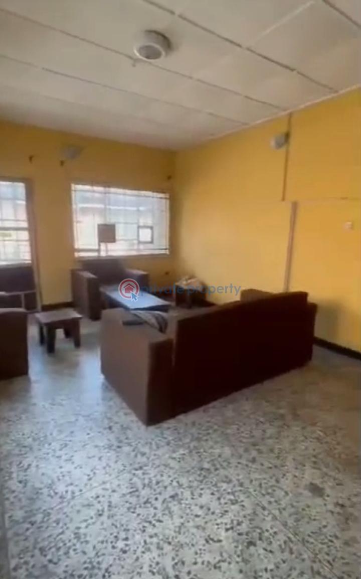 3 bedroom House For Rent Off Apata Street Shomolu Lagos - 0