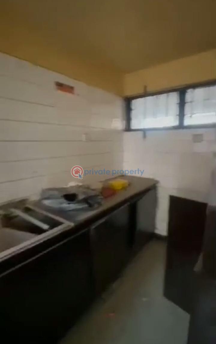 3 bedroom House For Rent Off Apata Street Shomolu Lagos - 4