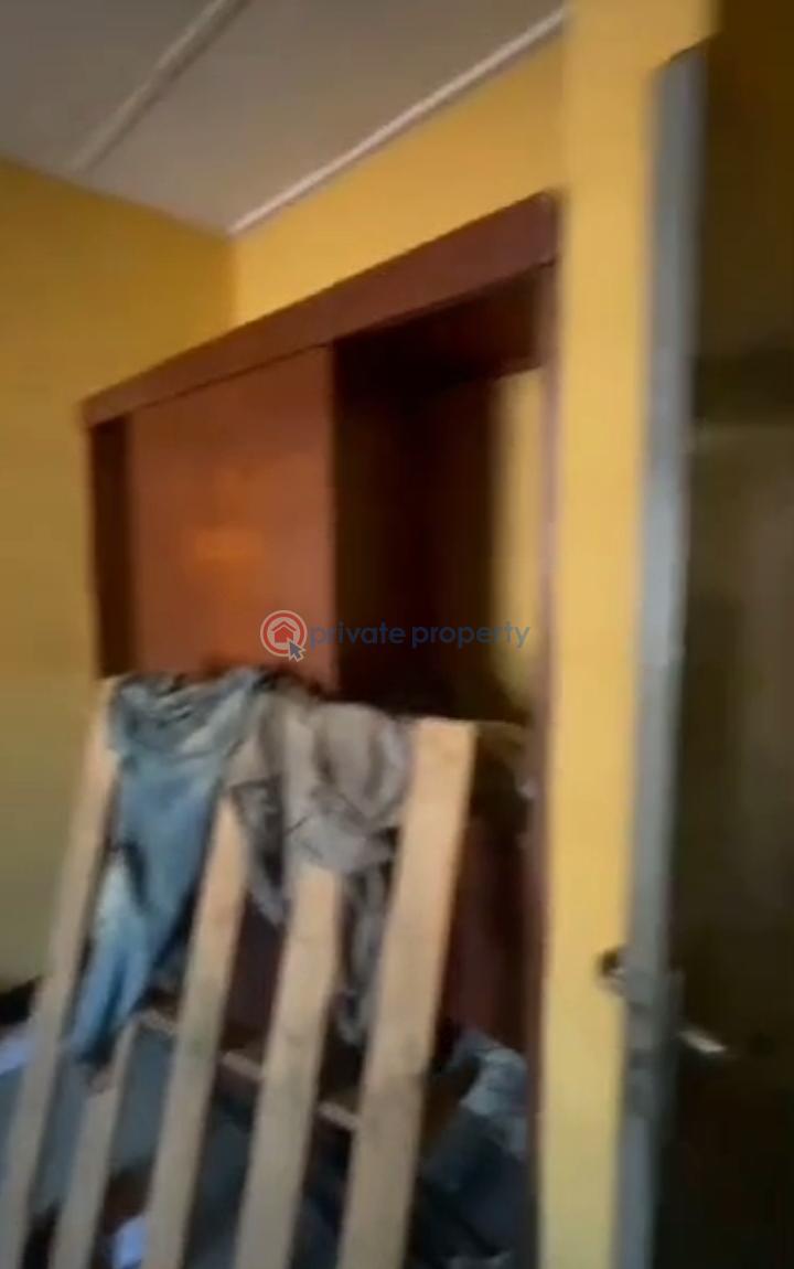 3 bedroom House For Rent Off Apata Street Shomolu Lagos - 3